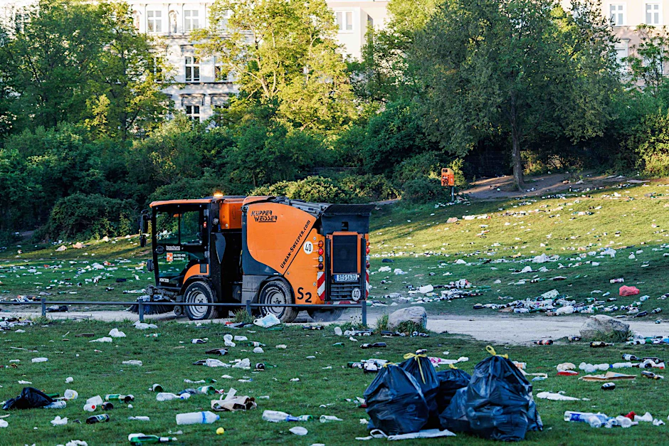 Mehrere Parks litten stark unter den Partys und Demonstrationen am 1. Mai in Berlin.