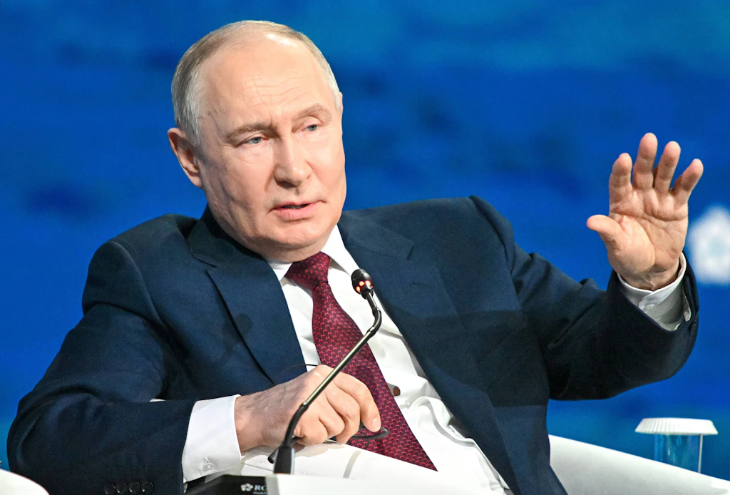 Internationales Wirtschaftsforum in Sankt Petersburg 2026: So reagiert Putin auf Selenskyjs Brief