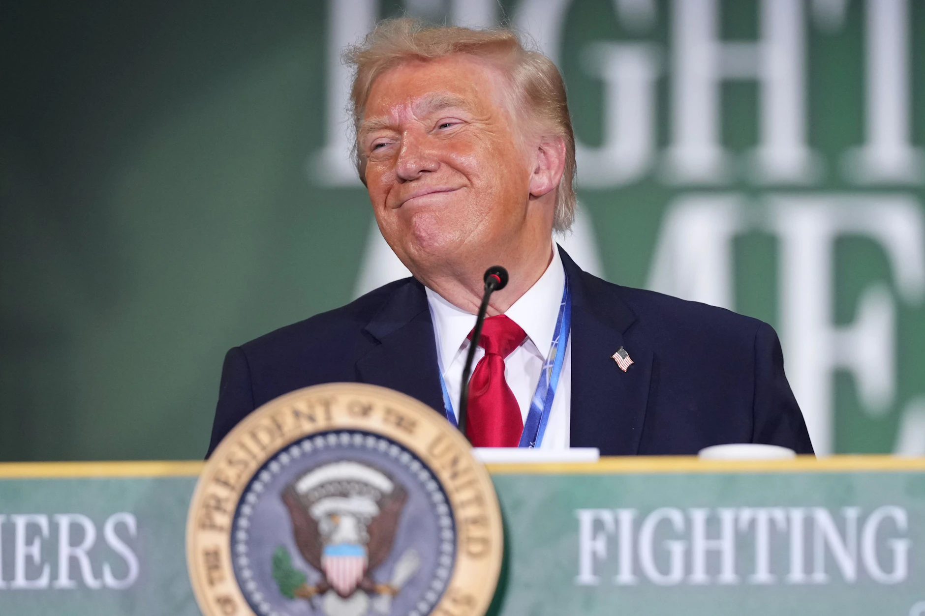 Die Regierung von US-Präsident Donald Trump schneidet die ganze Welt von KI-Modellen ab.