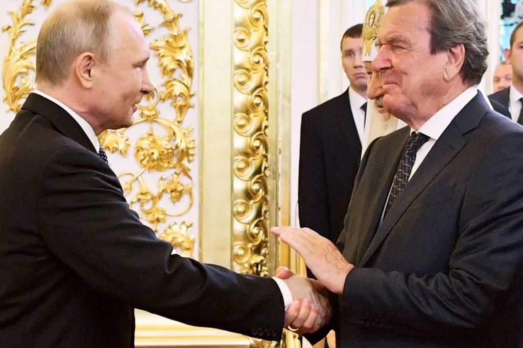 Ukraine-Krieg: BSW-Chef Fabio De Masi verteidigt Putin-Schröder-Treffen