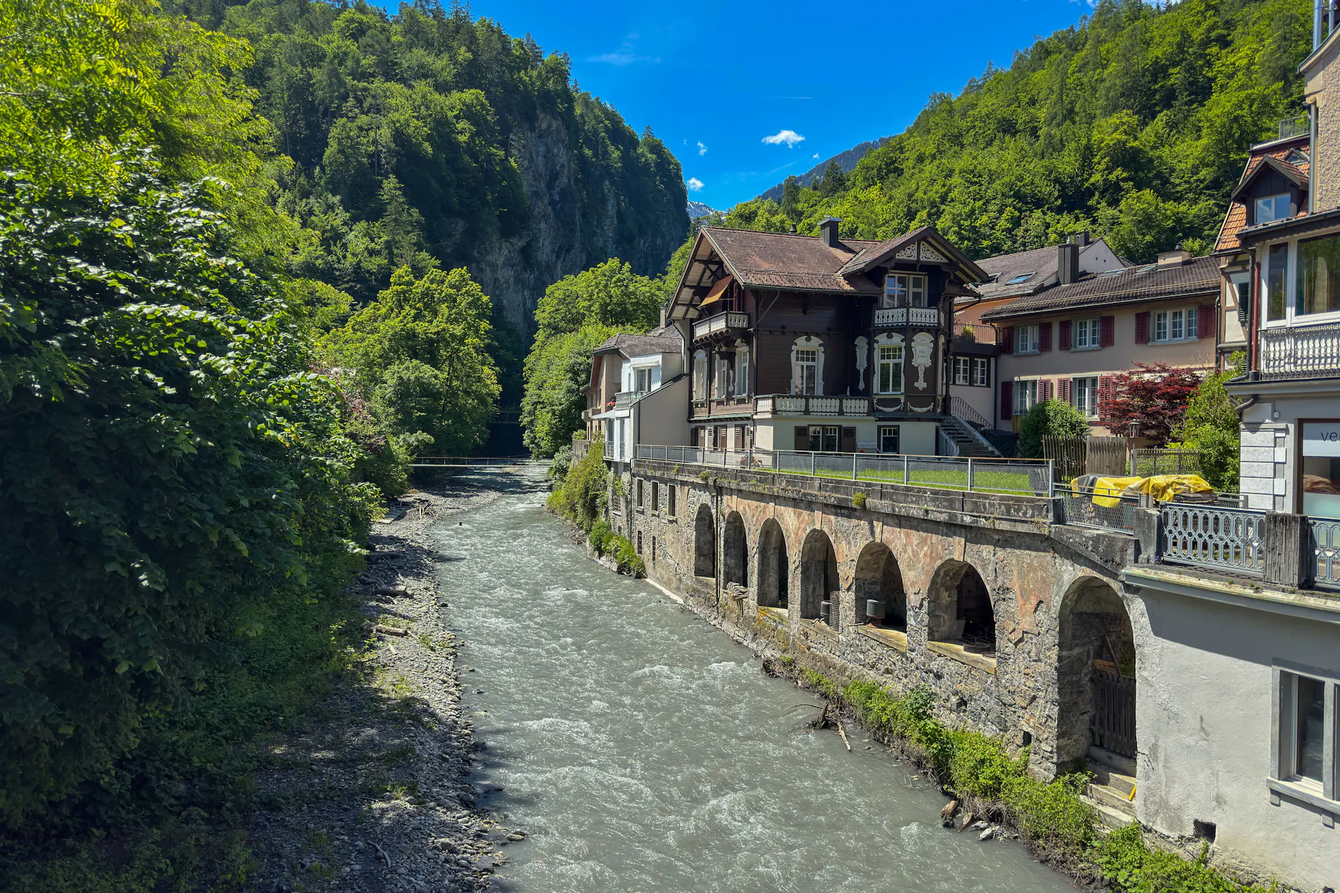 Oberhalb des Ortes Bad Ragaz im Kanton St. Gallen waren die deutschen Extremsportler unterwegs.
