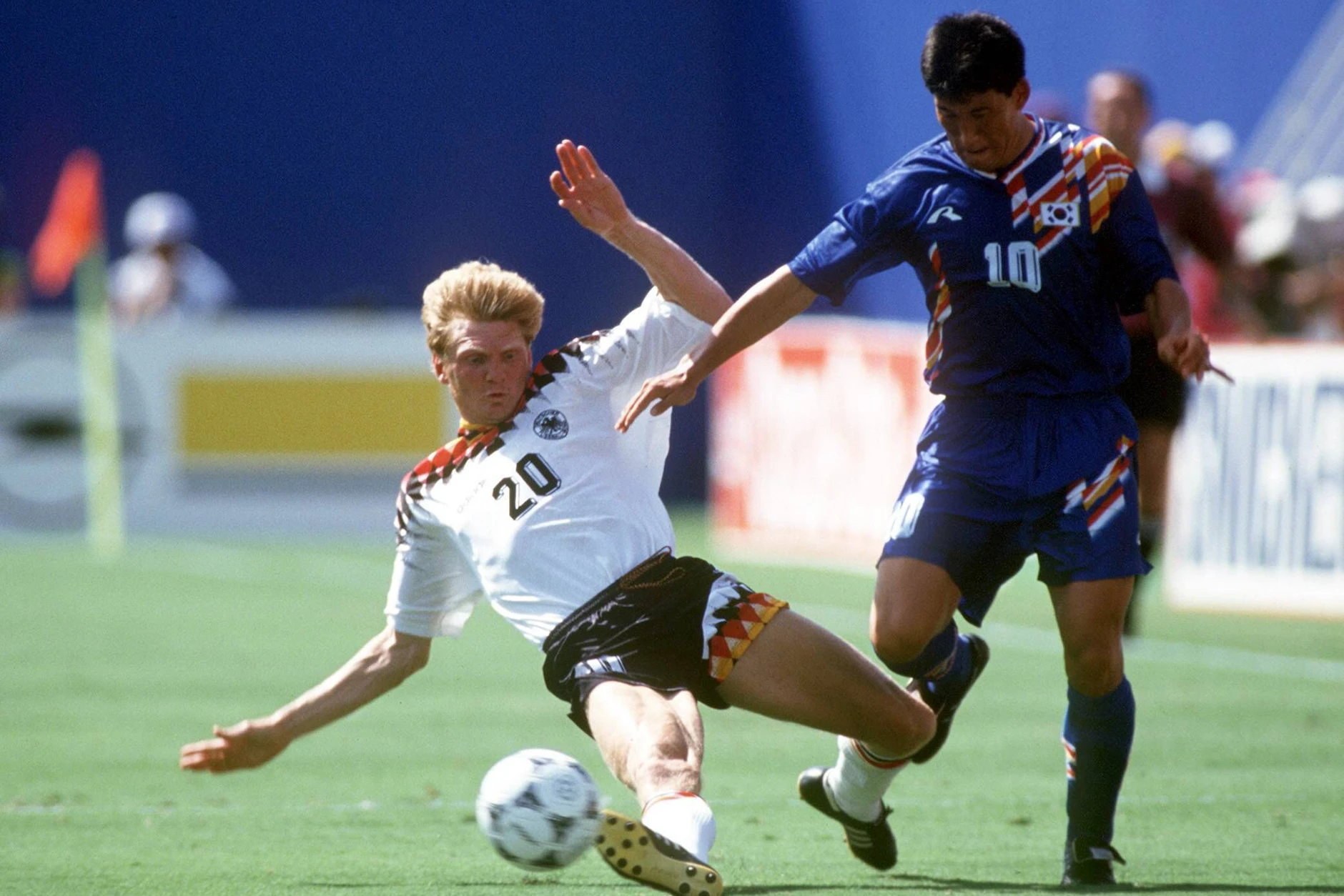 Die WM 1994 und Stefan Effenberg: Das Turnier bleibt vor allem wegen seines Mittelfingers in Erinnerung.