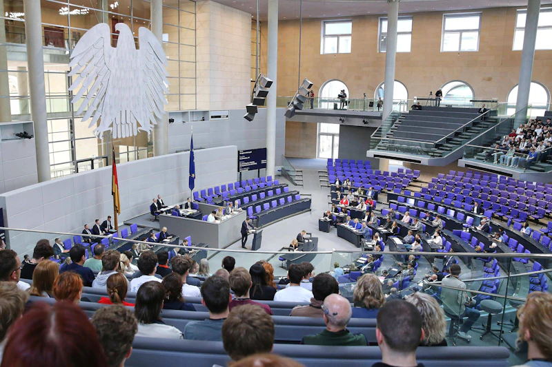 Gehalt von Politikern: So krass ist die Rentenlücke zu Normalverdienern