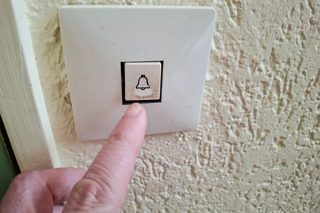 Der Hausbesuch ist für unsere Autorin mehr als nur der Versuch, ihre Produkte zu verkaufen.