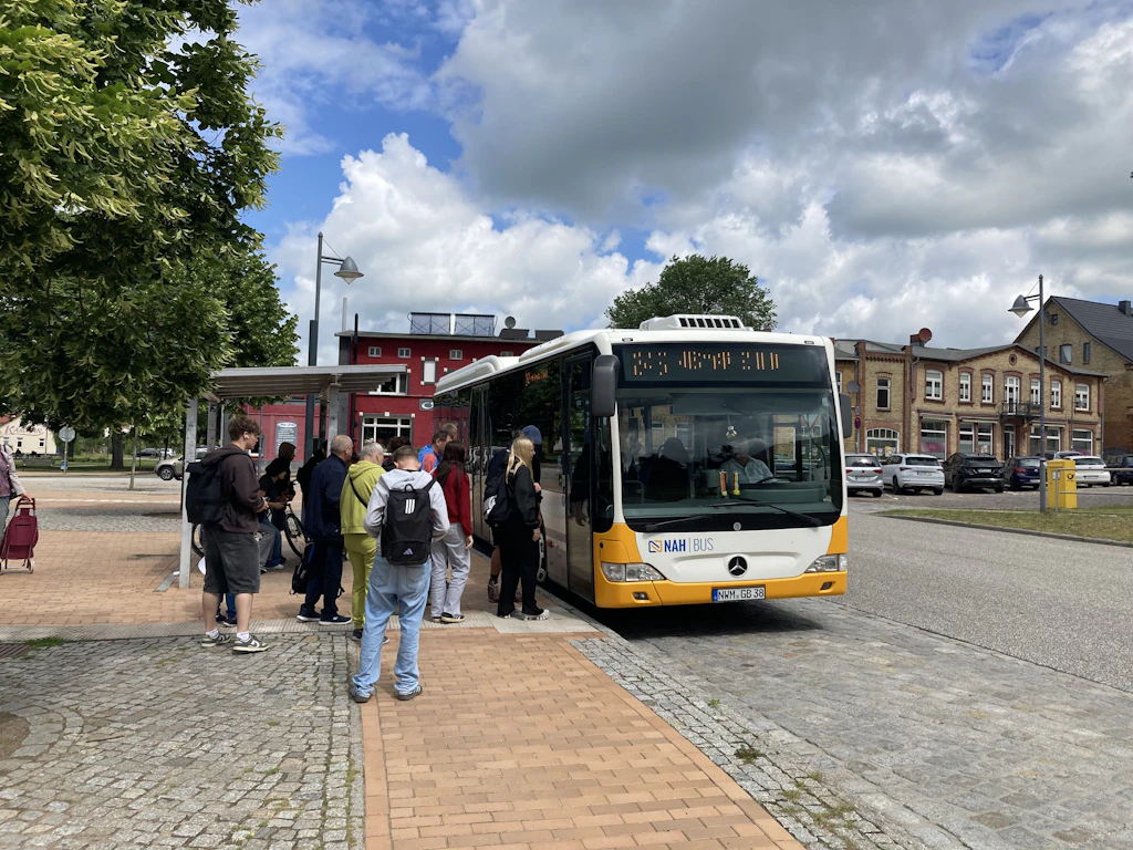 Mecklenburg-Vorpommern ohne Auto – eine Odyssee mit Bus, Bahn und Dampflok