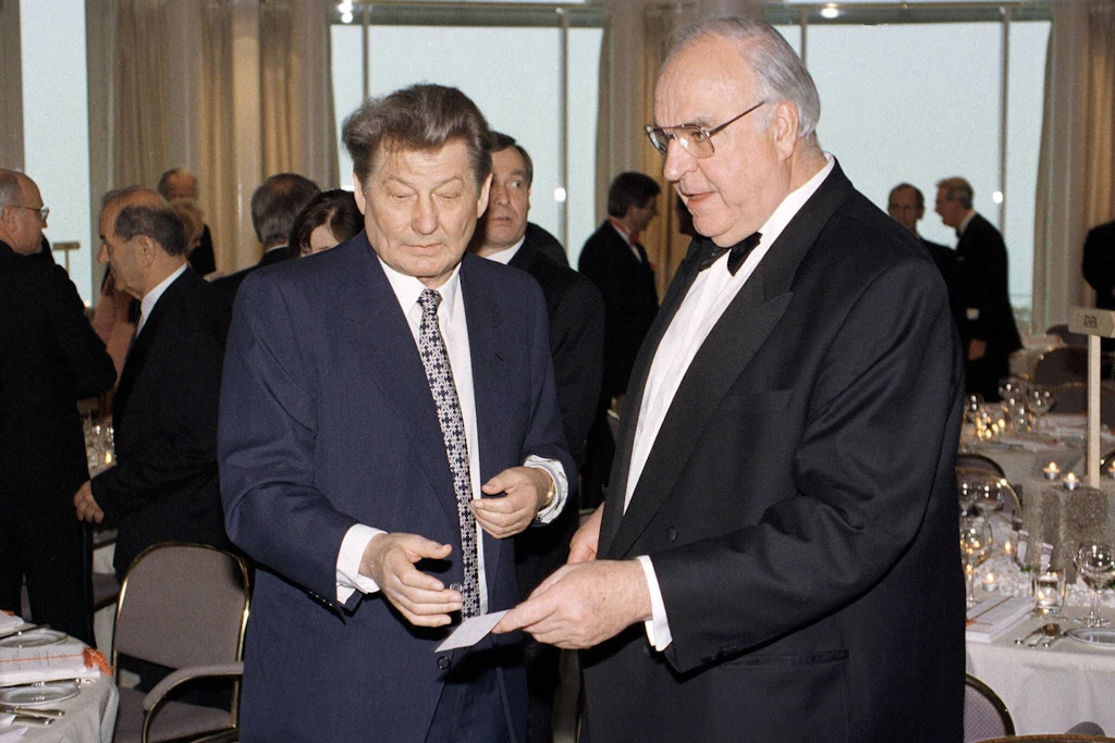 Ebneten dem privaten Rundfunk den Weg: Bundeskanzler Helmut Kohl und sein Freund, der Medienunternehmer Leo Kirch.