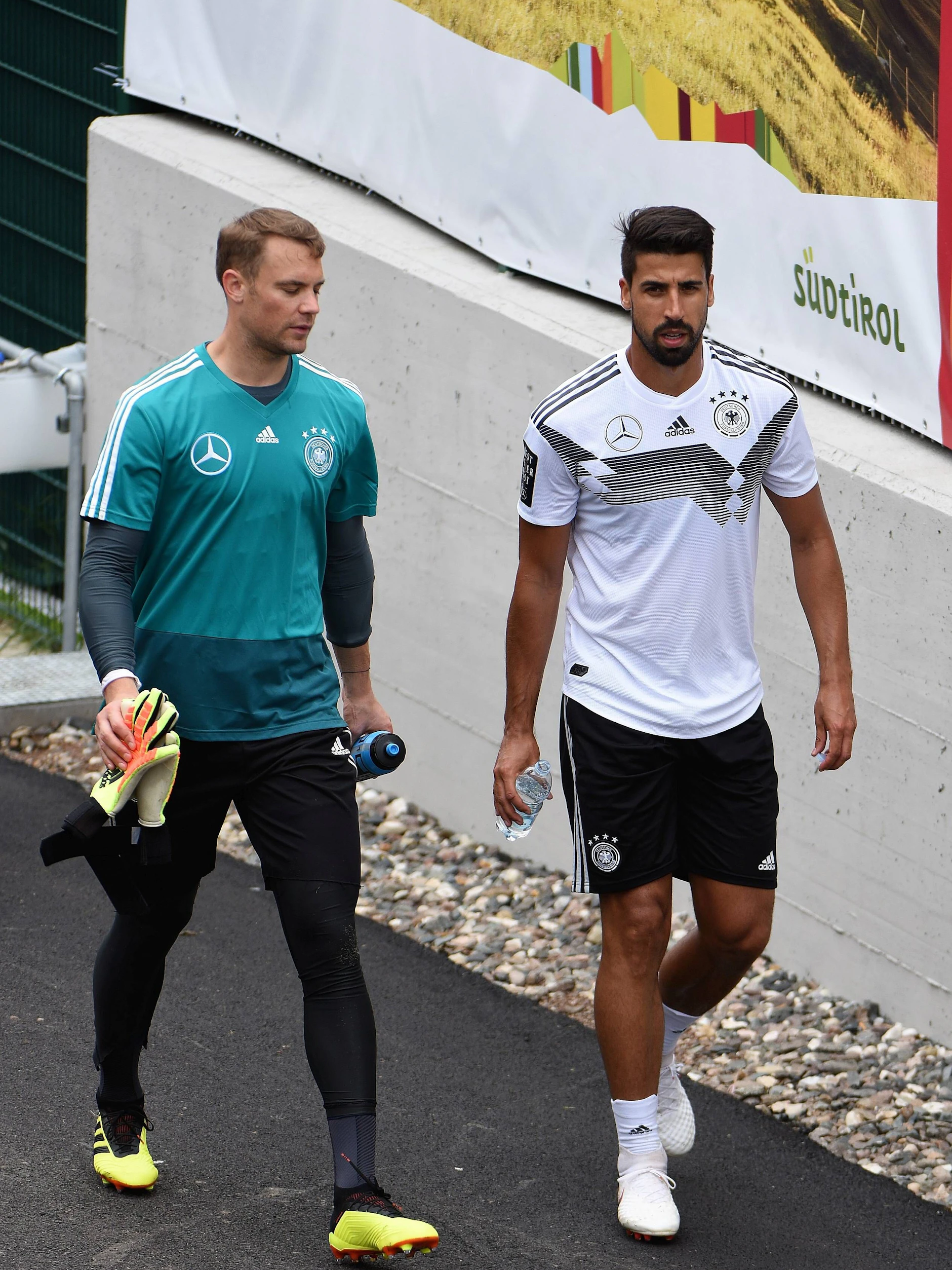 Manuel Neuer und Sami Khedira im Jahr 2018.