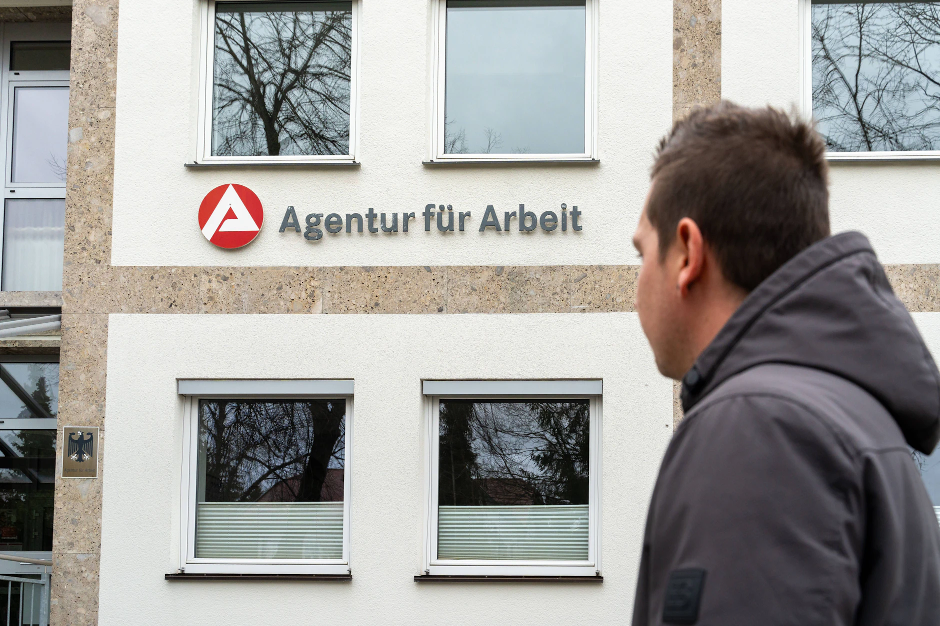 Strengere Regeln für Rückzahlungen: Das ändert sich für Bürgergeldempfänger ab dem 1. Juli. (Symbolbild)