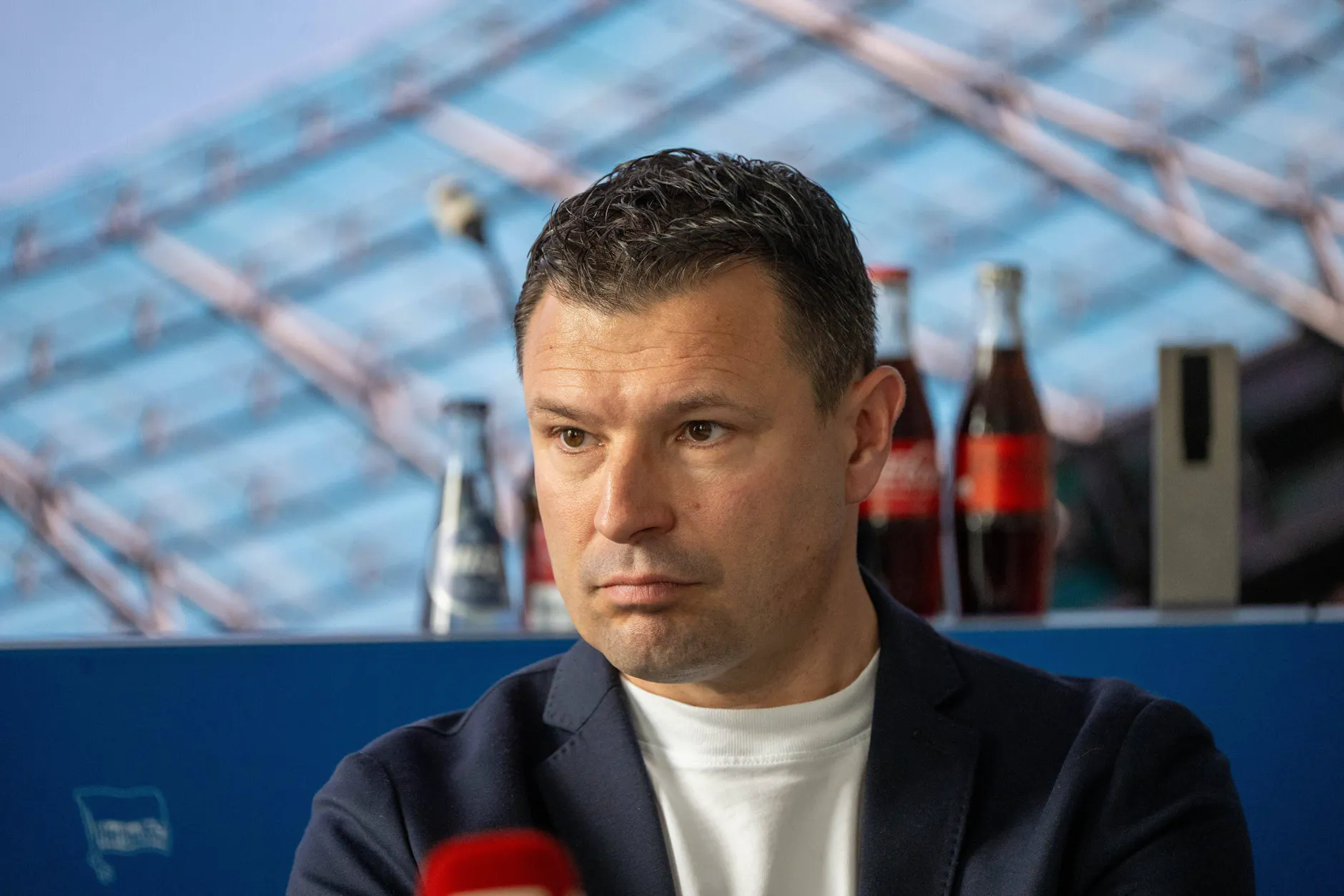 Sportdirektor Benjamin Weber verhandelte mit Michal Karbownik wegen einer Vertragsverlängerung. Doch der Pole entschied sich anders und verlässt Hertha BSC.