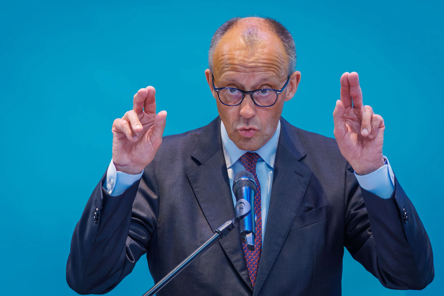 Bundeskanzler Friedrich Merz: Demonstranten fordern seinen Rücktritt.