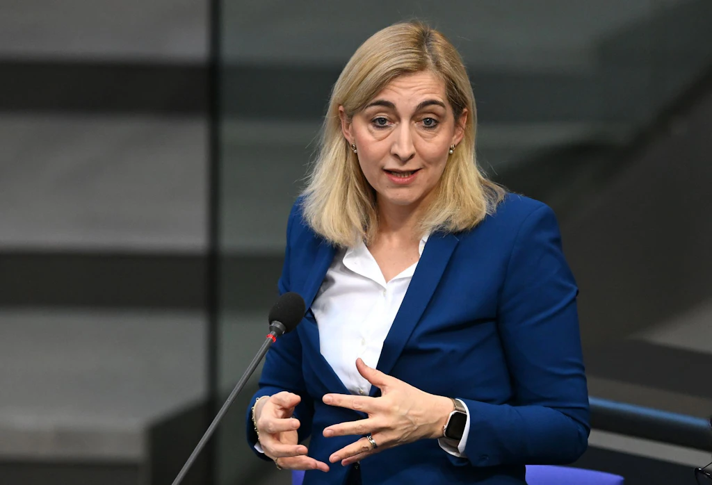 Gesetzesreform der GKV: Warken plant weitere Einschnitte für Versicherte