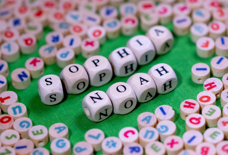 Die beliebtesten Vornamen 2025: Wer Sophia und Noah Konkurre