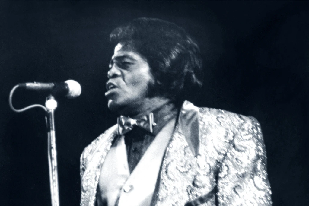 James Brown 1988 beim DDR-Auftritt im Rahmen der „Friedenswoche der Berliner Jugend“ auf der Radrennbahn Weißensee in Ost-Berlin