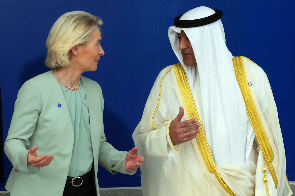Wohl beides Fans von Klimanalagen: Ursula von der Leyen und Jasem Mohamed Albudaiwi, Generalsekretär des Golf-Kooperationsrates.
