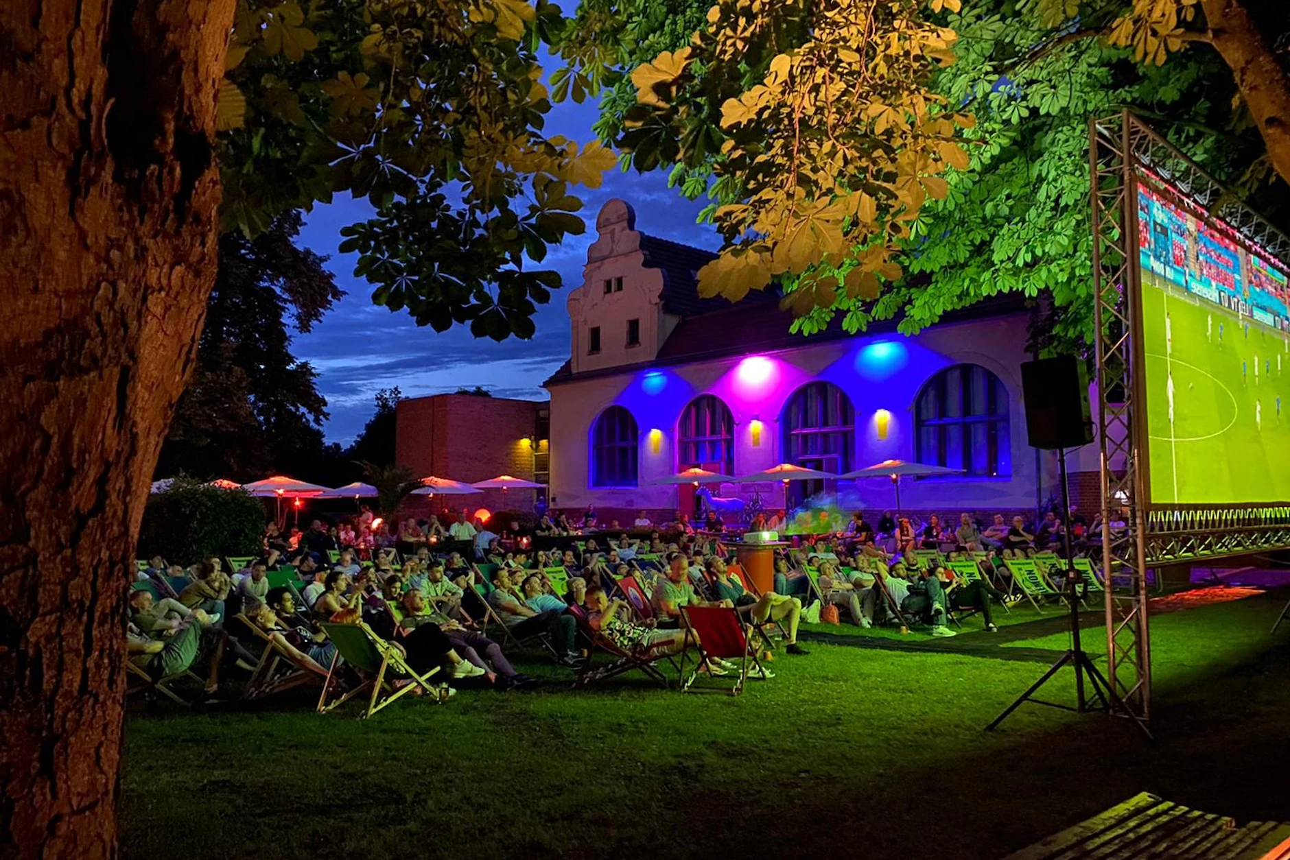 Die „freiheit fünfzehn“ bietet ein wunderschönes Ambiente mit zahlreichen Sitzmöglichkeiten.