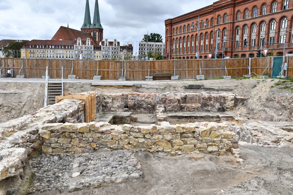 Außergewöhnlicher Mittelalter-Fund: 600 Jahre alter Keller am Molkenmarkt entdeckt