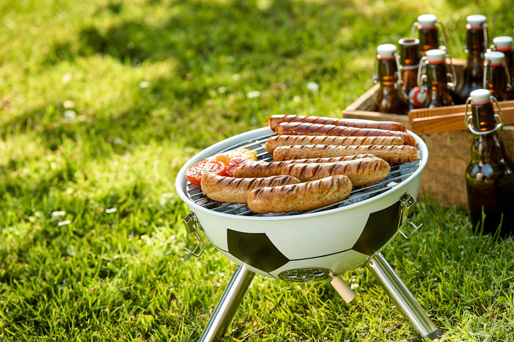 Grillen mit Bier und Wurst: Das wird dieses Jahr zur WM ein deutlich teureres Vergnügen.