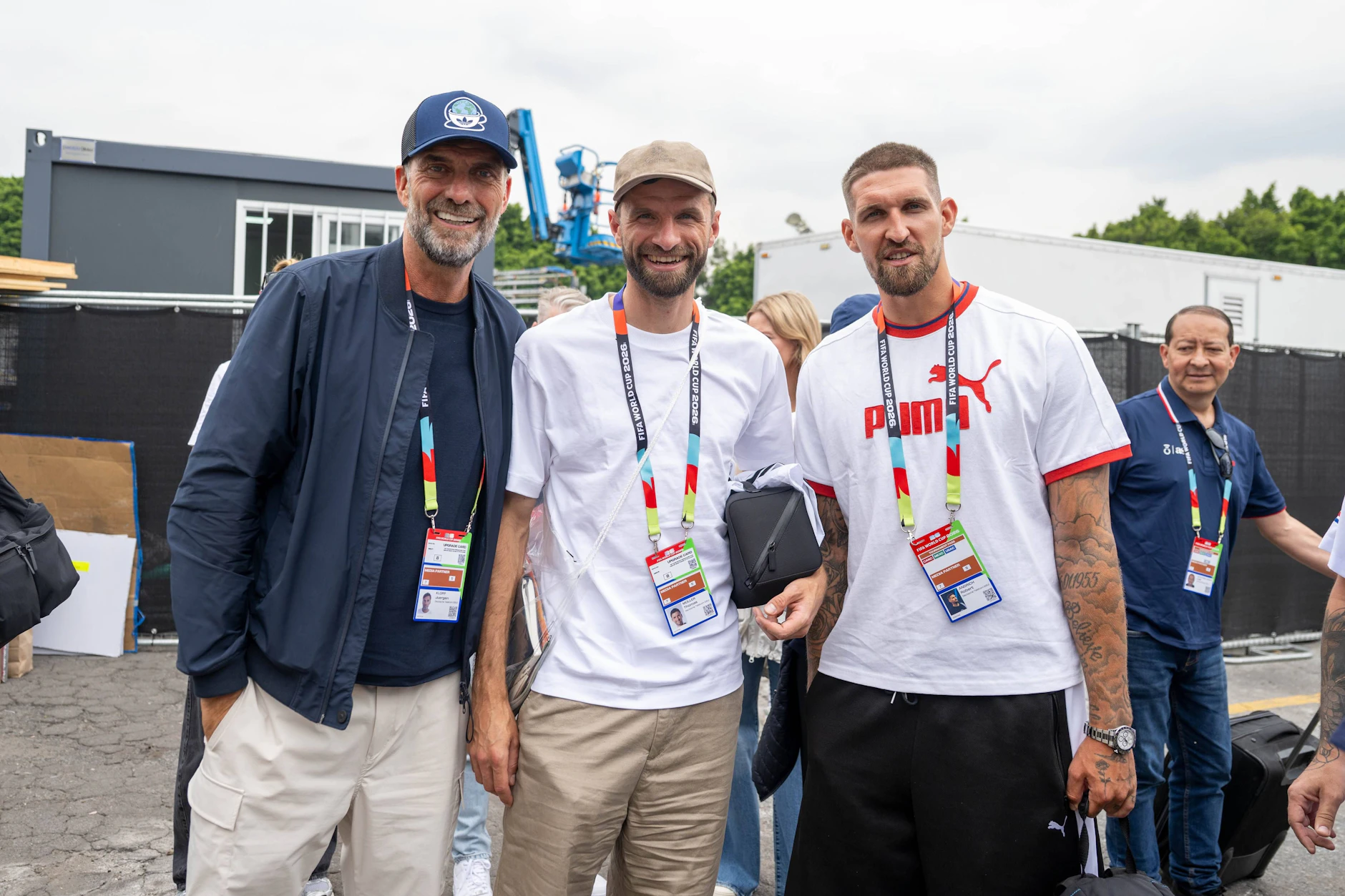 Jürgen Klopp, Thomas Müller und Robert Andrich begleiten die WM für MagentaTV.
