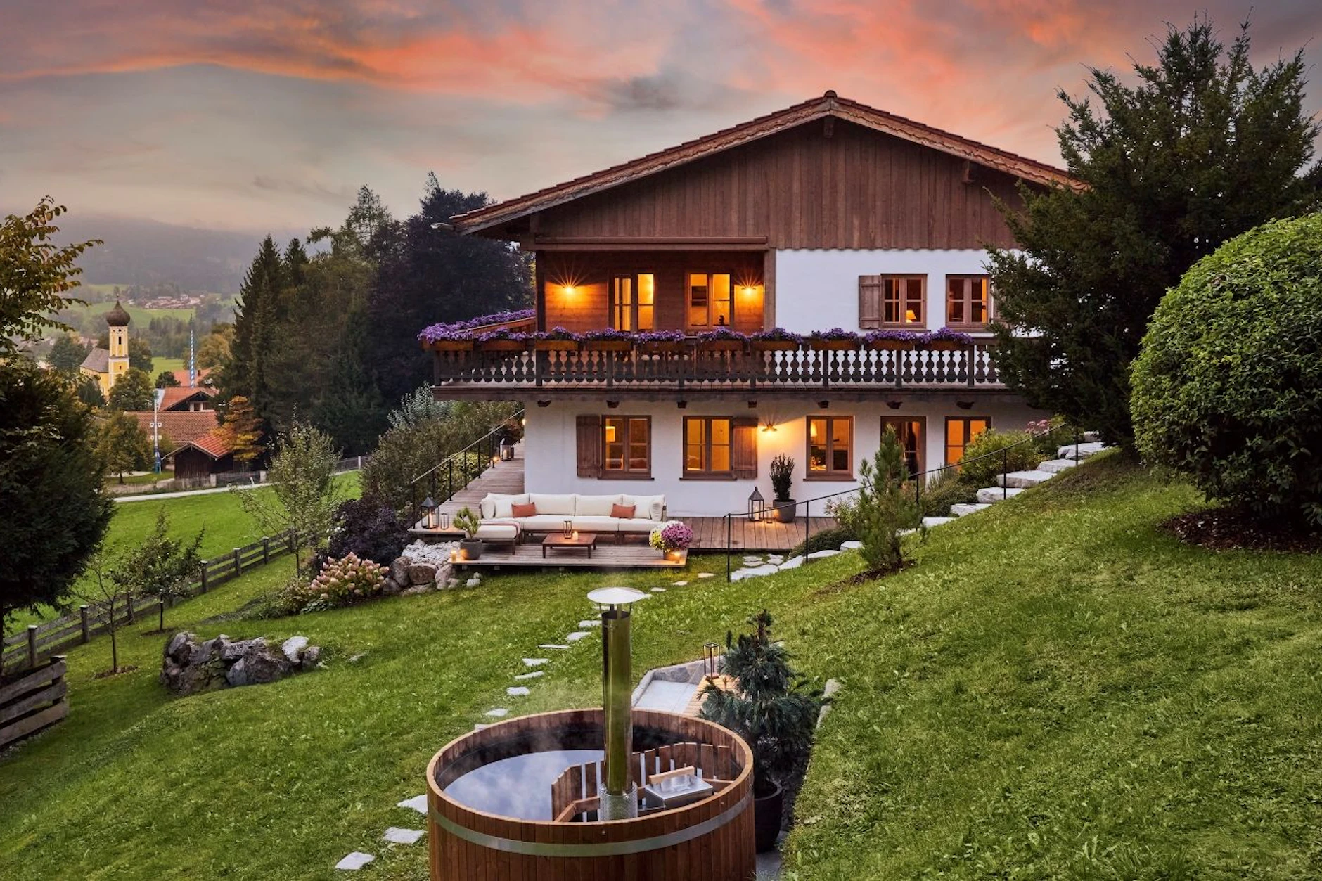 Ein Traum von einem Haus: Diese riesige Villa wurde bei Omaze verlost, doch die glücklichen Gewinner wollen sie nun für 2,75 Millionen Euro verkaufen.