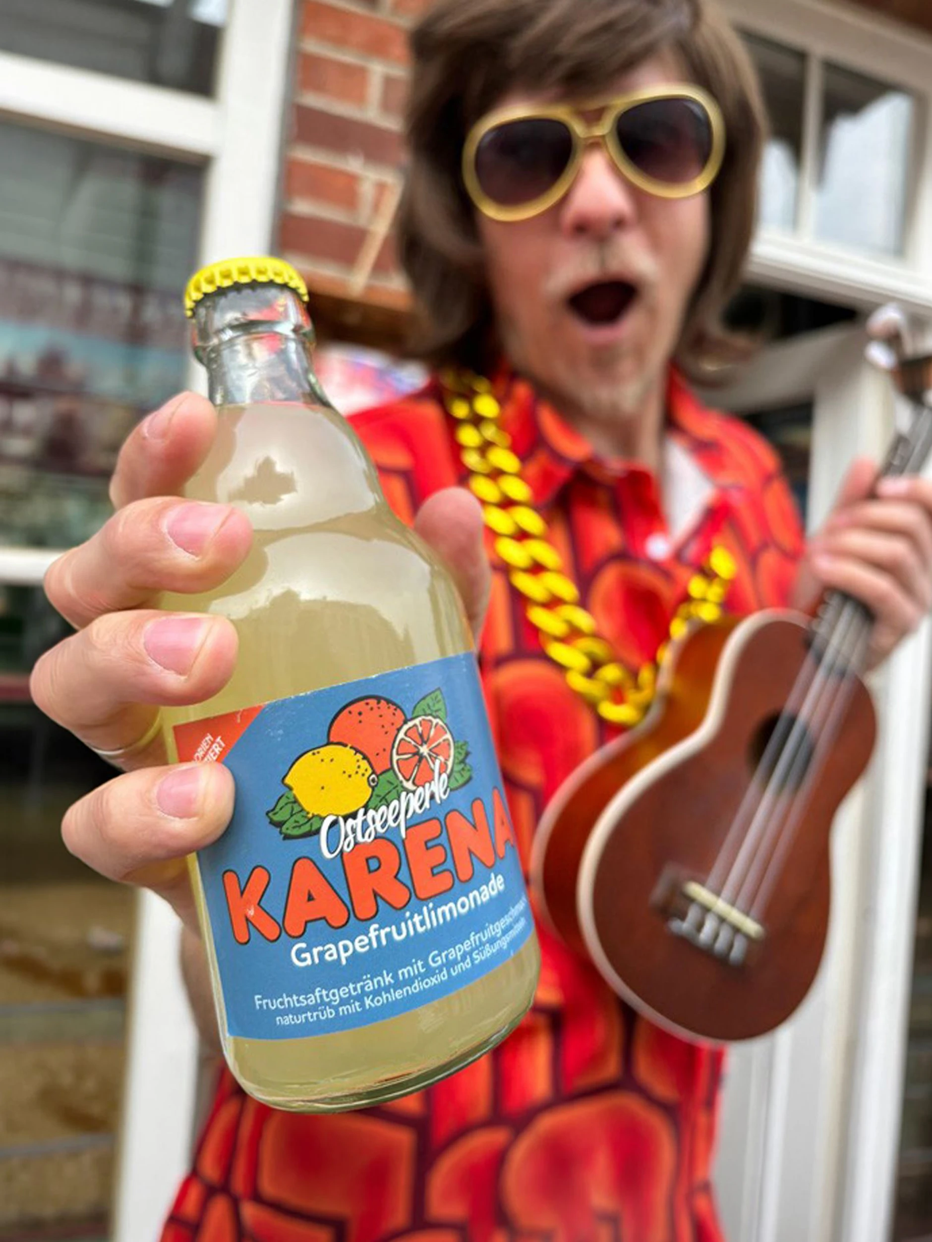 Die Karena-Limonade stand zu DDR-Zeiten im Regal, ist aber heute fast vergessen. Nun kann man die Grapefruit-Brause aber wieder kaufen.