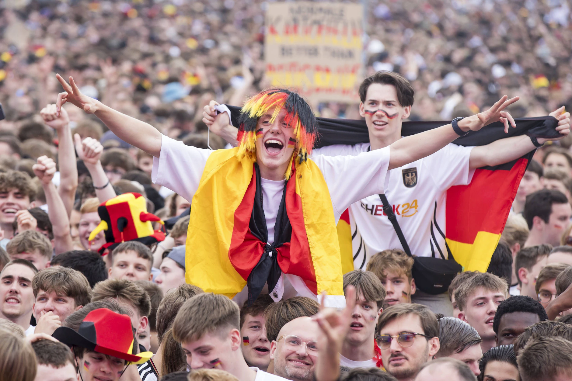 Der KURIER hat den Check gemacht: Bei diesen WM-Spots kommen Sie definitiv in Fußball-Laune.