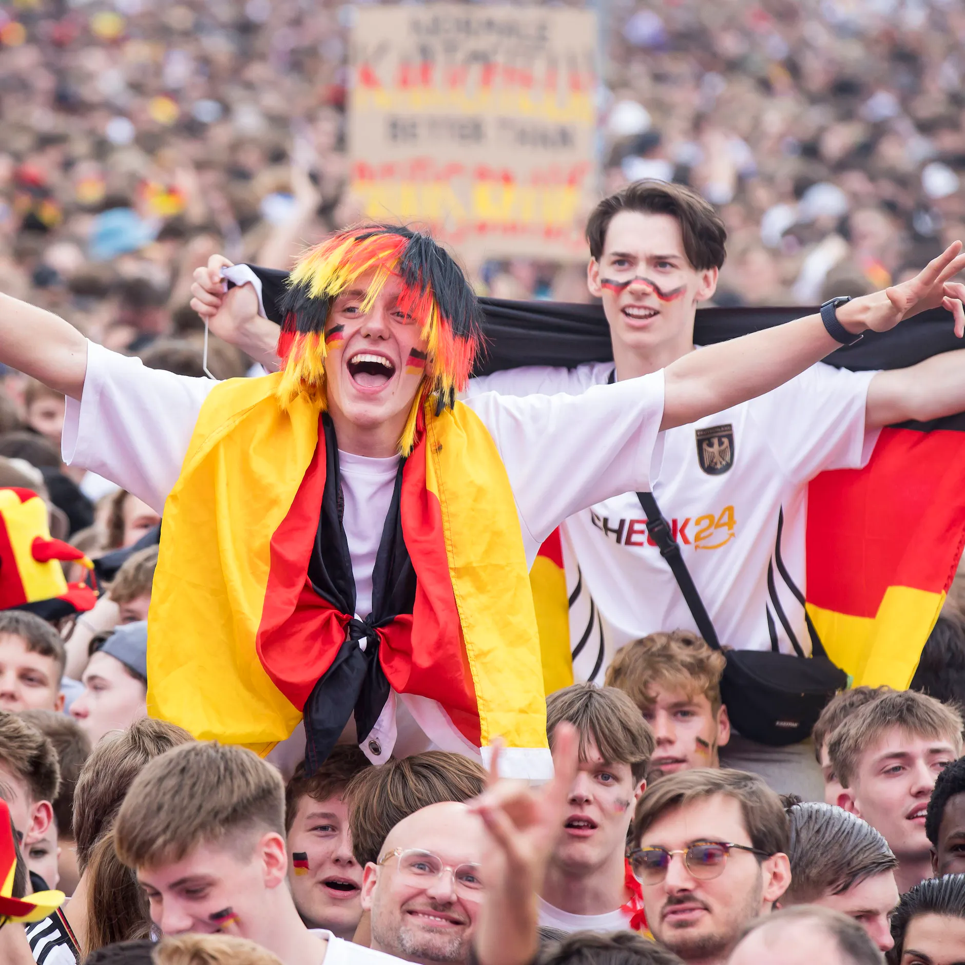 Image - Fußball-WM 2026: Fanmeile fällt aus – Das sind Berlins beste Spots