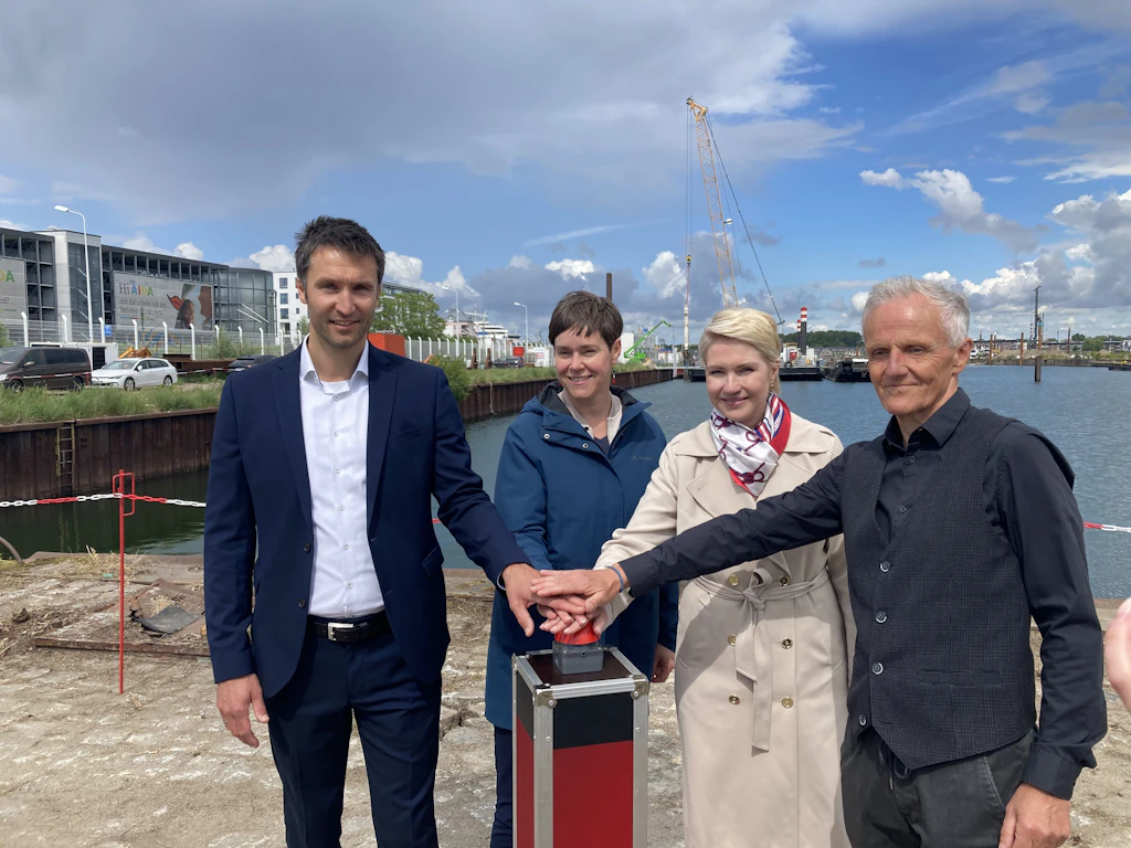 Schwesig beim Baustart in Rostock: „Die Zukunft liegt im Ostseeraum“