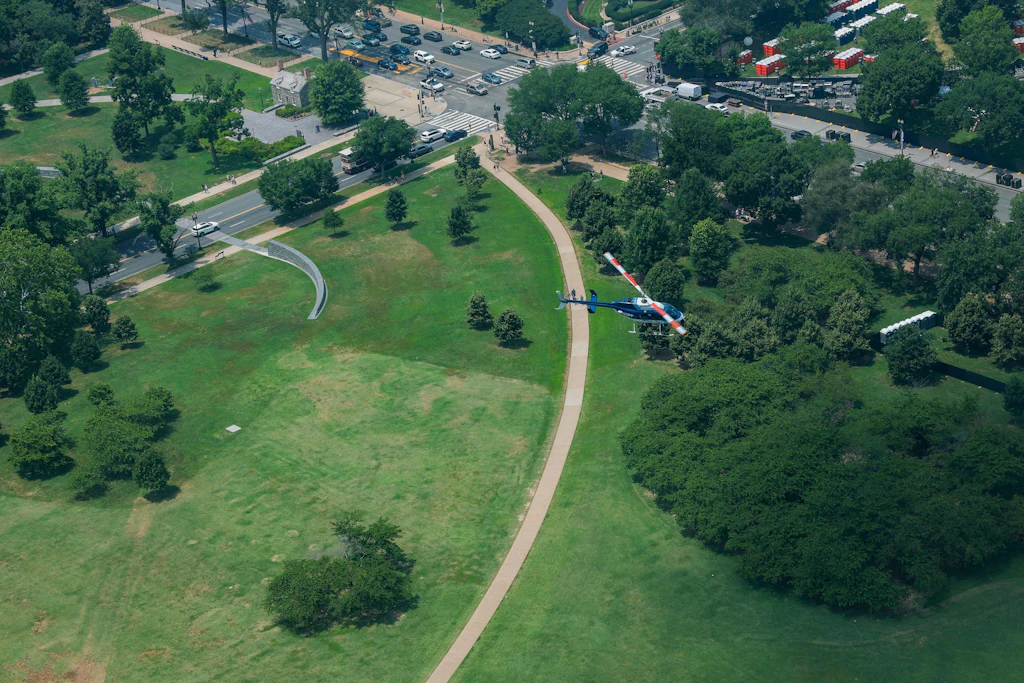 Code 8647: Polizeihubschrauber kreisen über der „National Mall“.