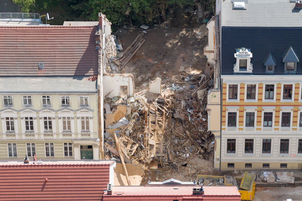 Nun auch ein Politikum: Mitte Mai kamen bei dem Hauseinsturz in Görlitz zwei Frauen und ein Mann ums Leben.