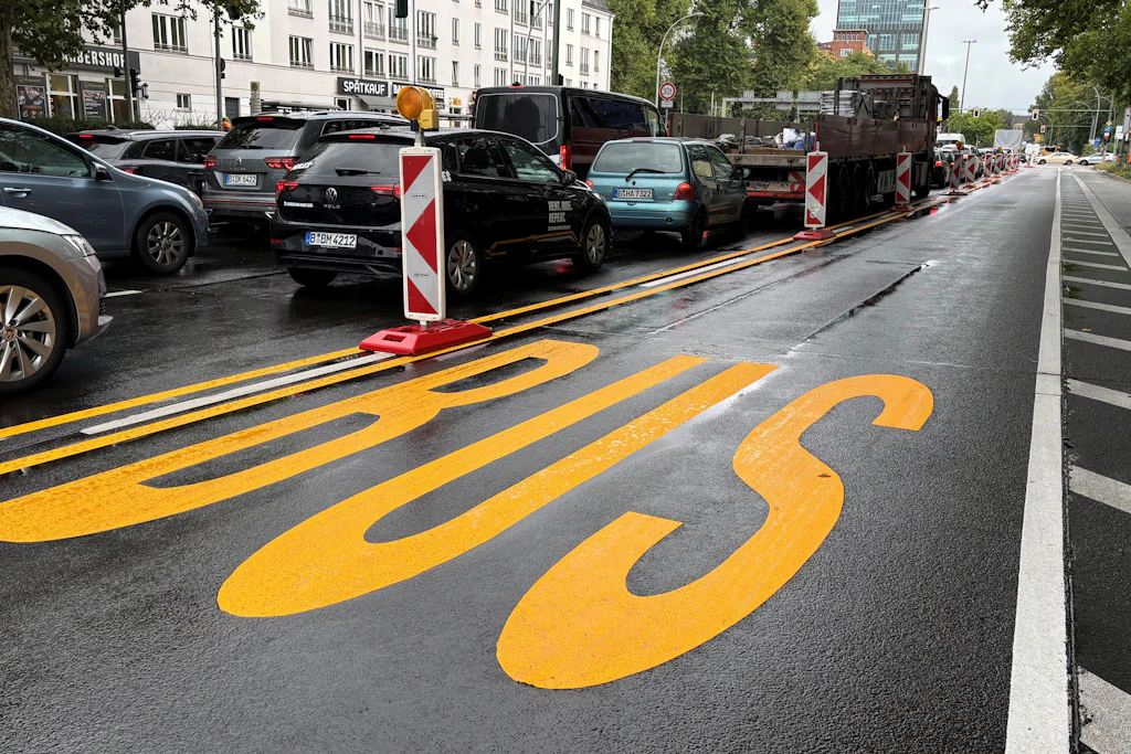 Mehr Platz für Autos: Elsenbrücke hat bald sechs Fahrstreifen – Busspur fällt weg