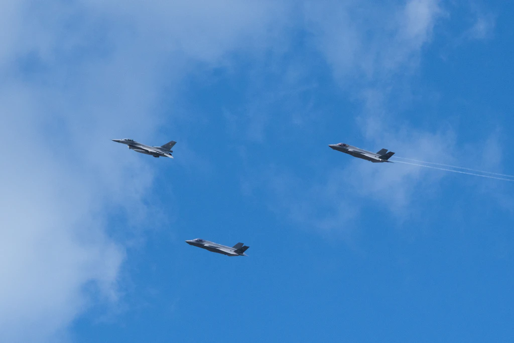 US-Kampfjets fliegen am Dienstag über Berlin: Das ist der Grund