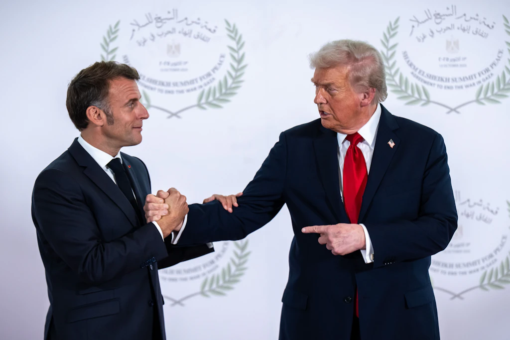 Ukraine-Krieg: Trump rückt von Vermittlerrolle ab – Macron kündigt Kurswechsel der USA an