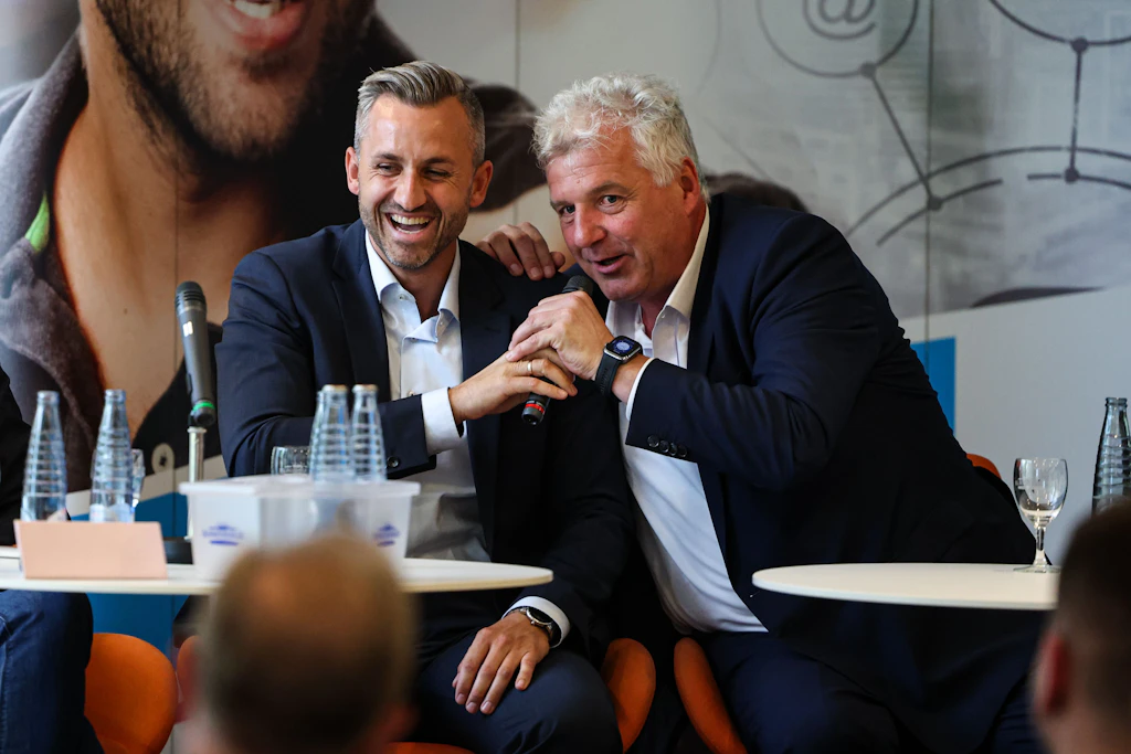 Nach OAZ-Bericht: Guido Heuer verteidigt Brandmauer-Foto