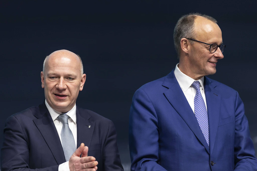 Kai Wegner (CDU), Regierender Bürgermeister von Berlin, und Bundeskanzler Friedrich Merz