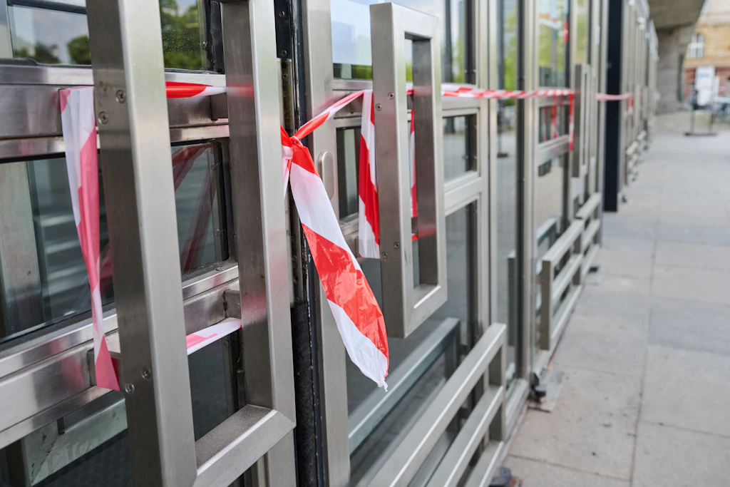 TU Berlin mit dritter Sperrung binnen 36 Tagen: Sicherheitsmängel im Blick