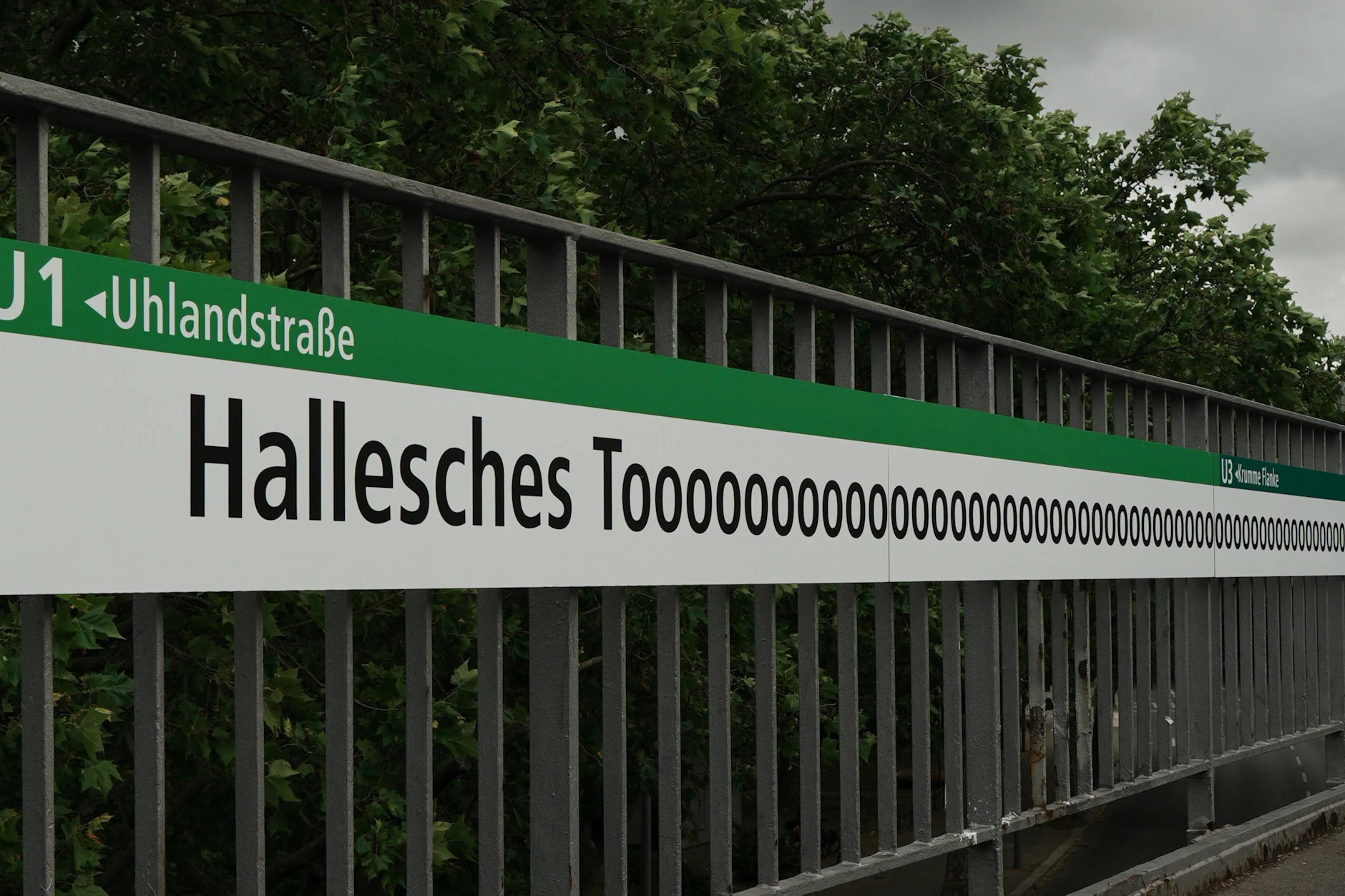 Der Bahnhof Hallesches Tor ist für die WM gerüstet.