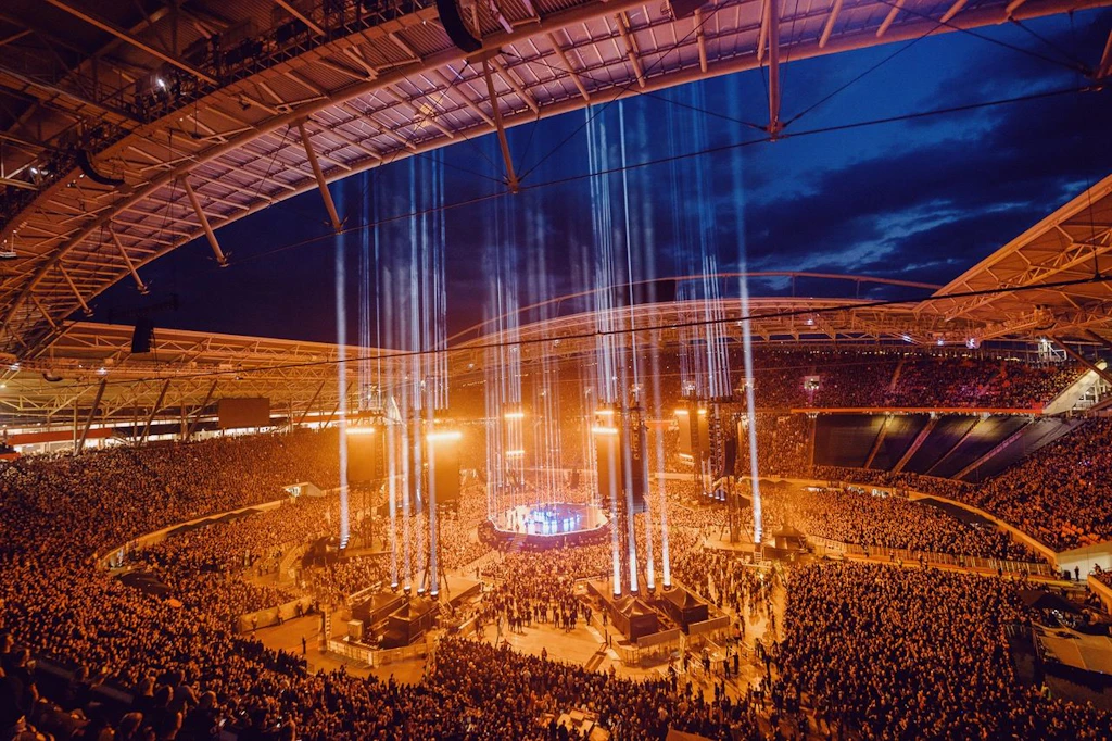Die Böhsen Onkelz und über 50.000 Fans in der ausverkauften Red Bull Arena in Leipzig.