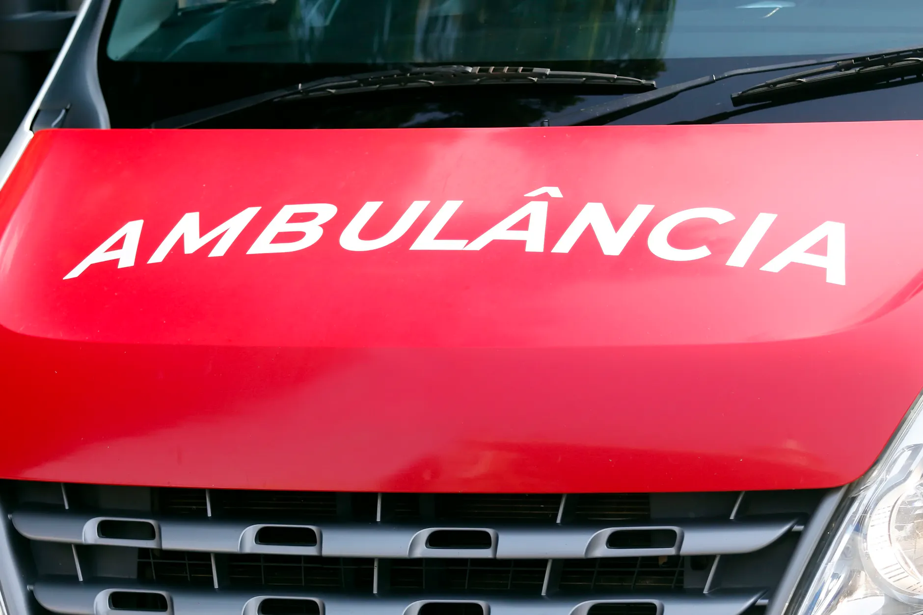 Sicherungsseil vergessen: 21-Jährige stürzt in den Tod