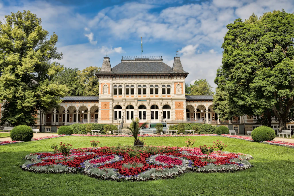 Das Kurhaus von Bad Elster: Es wird vorerst keinen Zusammenschluss mit dem benachbarten Bad Brambach geben.