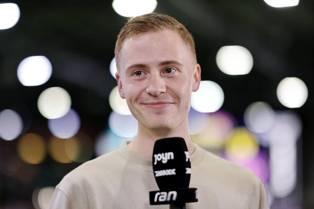 Marvin Wildhage nimmt wieder Influencer ins Visier: Sein neuester Streich in Berlin wird für zwei junge Frauen zur Blamage.