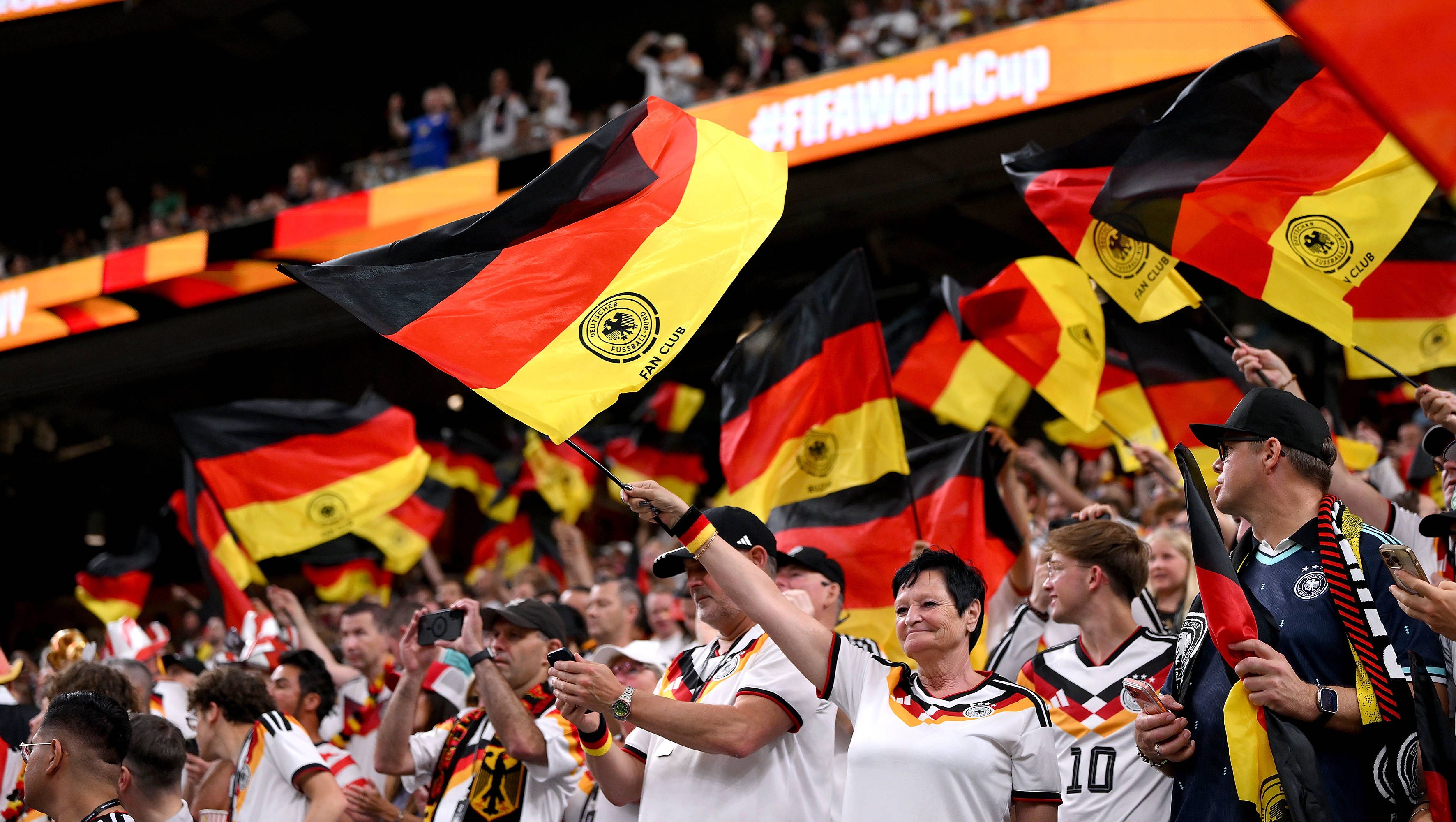 Deutschland-Spiel: FIFA prüft umstrittene Schiedsrichter-Geste