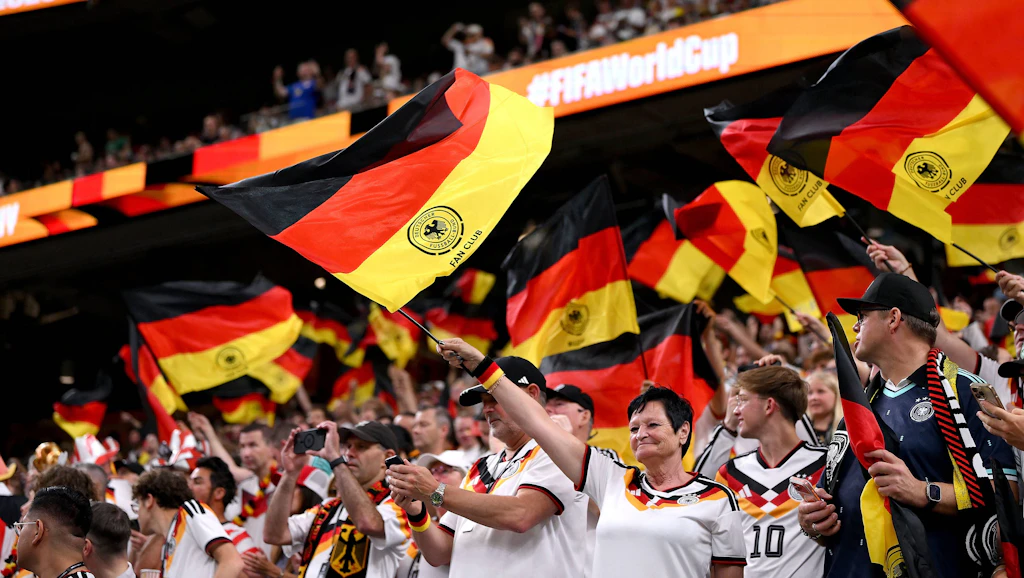 Rätsel um Schiedsrichter-Geste beim Deutschland-Spiel: Das sagt die Fifa