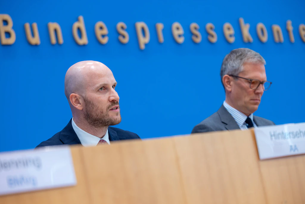 Regierungspressekonferenz in Berlin: Wenn Schweigen nicht immer Gold ist. 