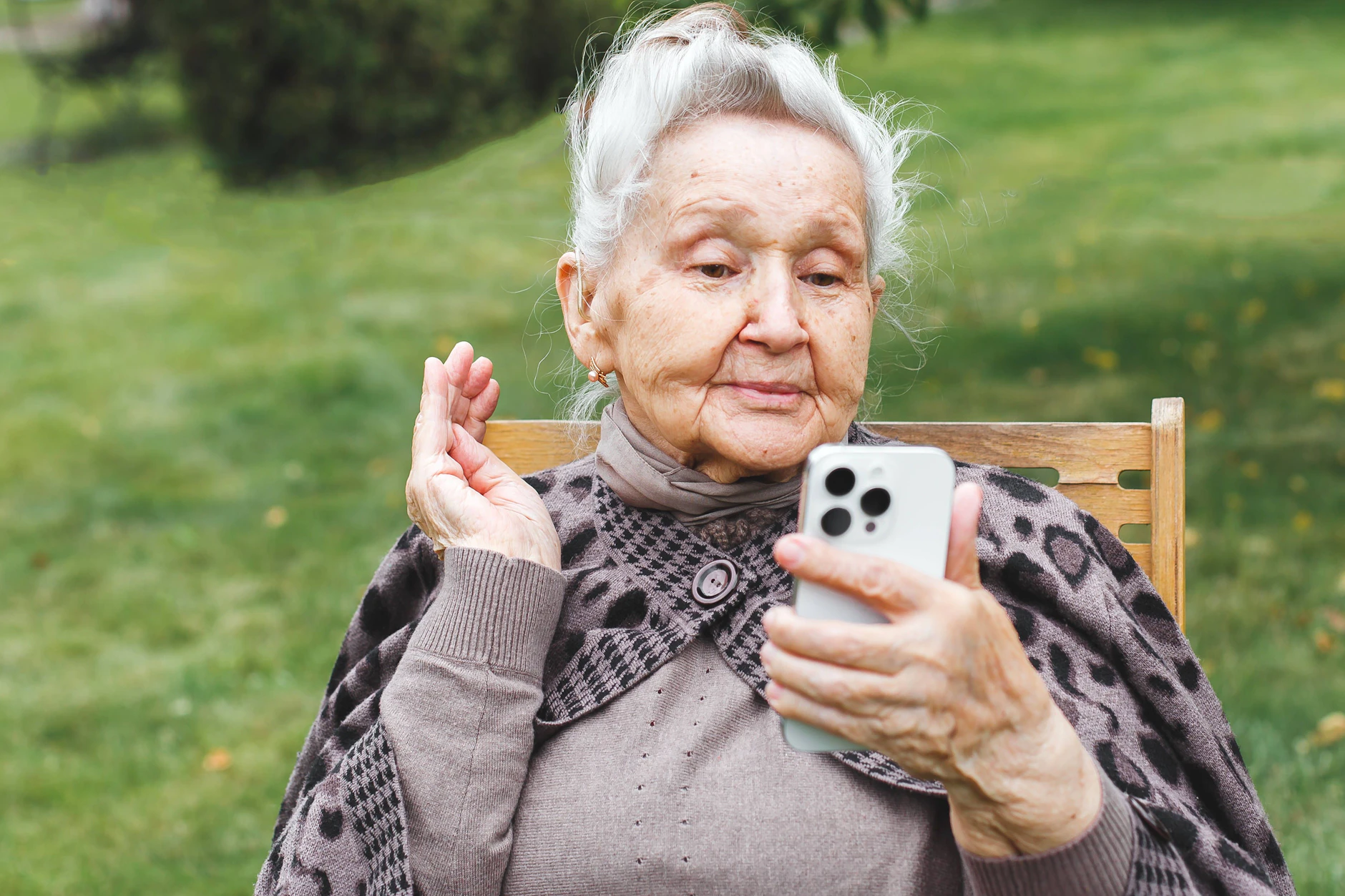 Eine 87-Jährige behielt bei einem Schock-Anruf einen kühlen Kopf. (Symbolfoto)
