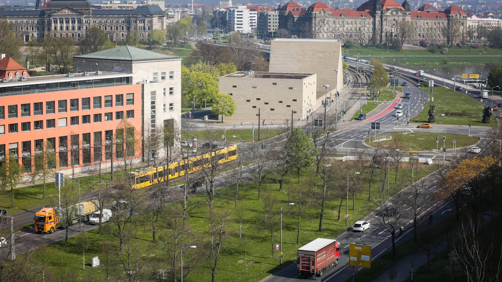 Dresdner Baubürgermeister beklagt Maulkorb: Er darf zur St. Petersburger Straße nichts mehr sagen