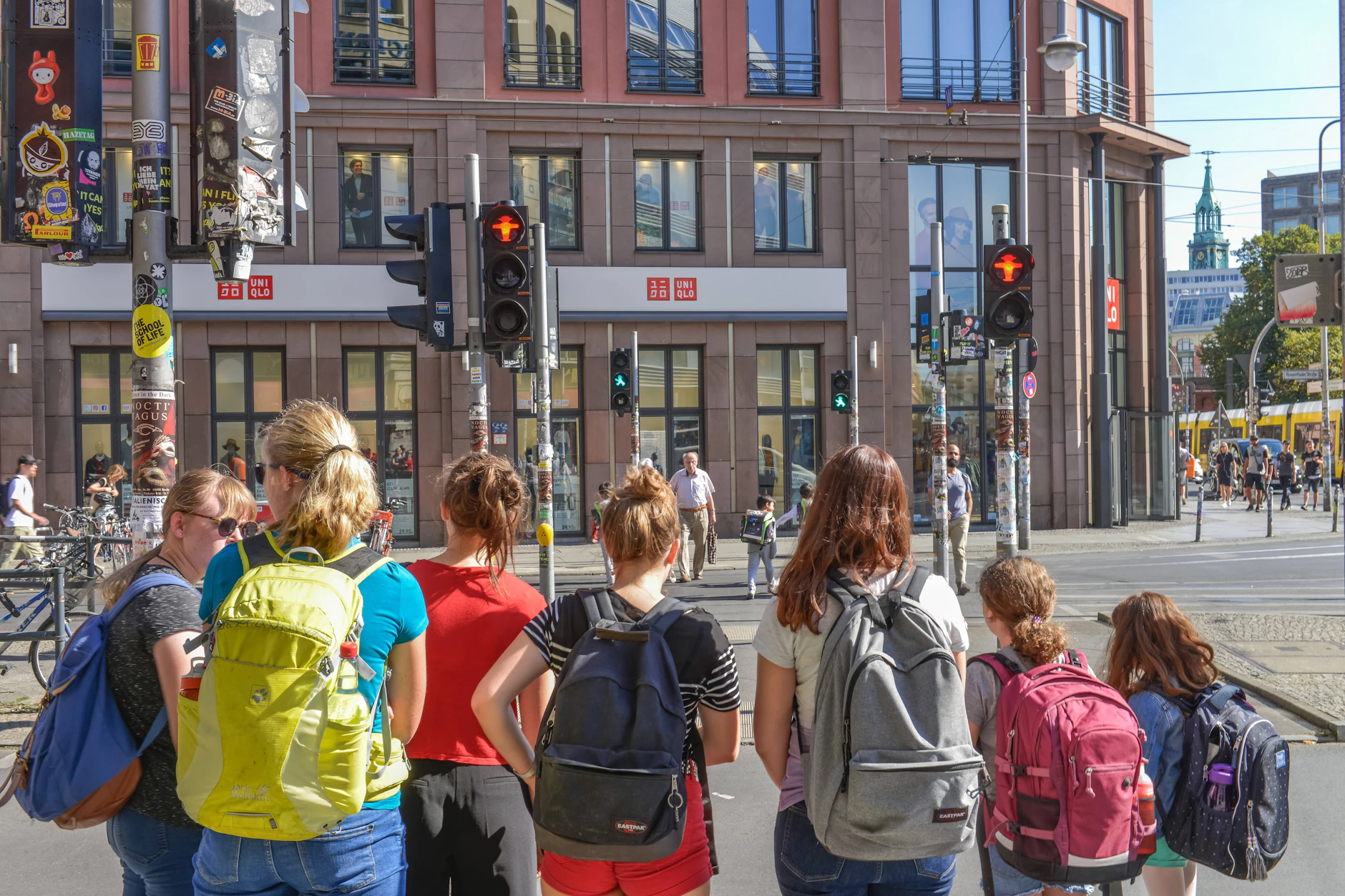 Die Senatsverwaltung für Mobilität und Verkehr erklärt, wie lange Ampelphasen in Berlin theoretisch sein dürfen.
