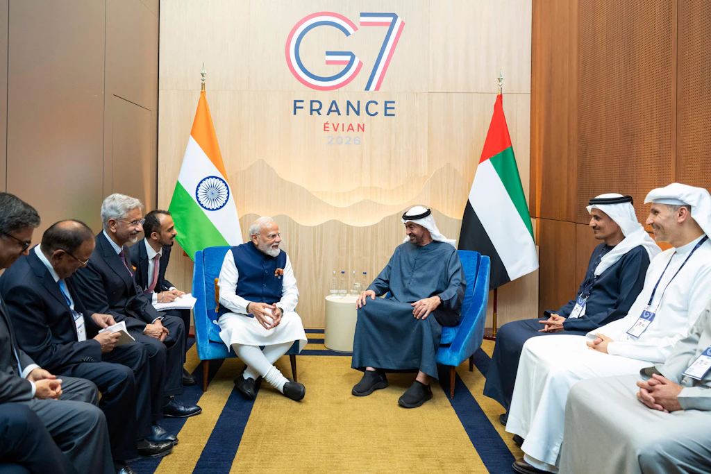 Indiens Premierminister Narendra Modi trifft den Präsidenten der Vereinigten Arabischen Emirate, Mohamed bin Zayed Al Nahyan, am Rande des G7-Gipfels im französischen Évian am 16. Juni 2026.