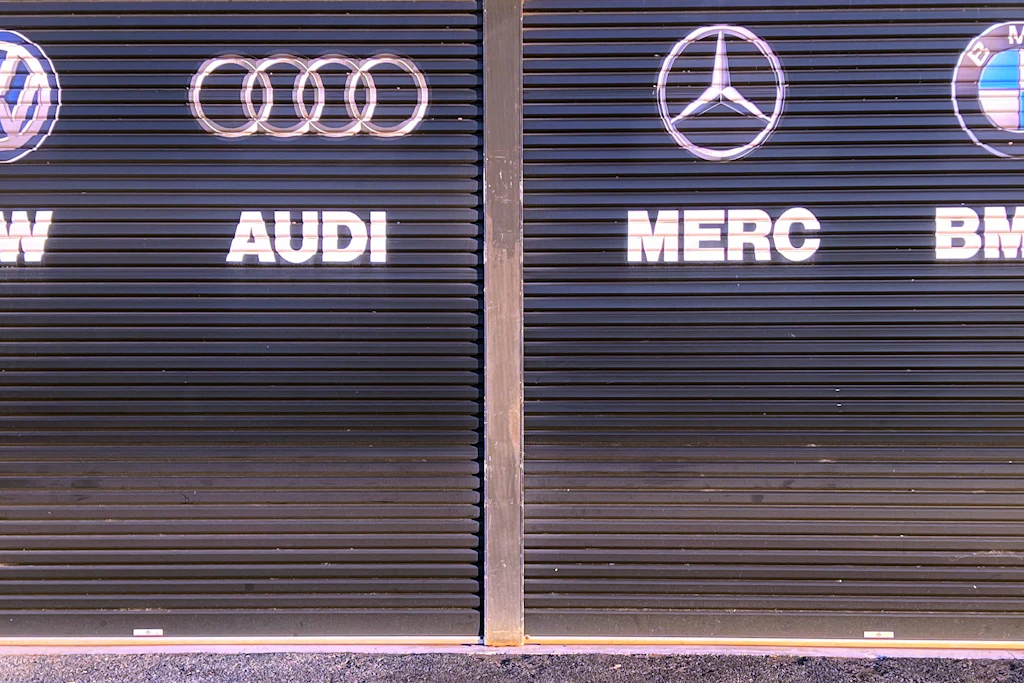 Keine Chance gegen China? Hedgefonds wetten auf Abstieg von VW, BMW und Mercedes