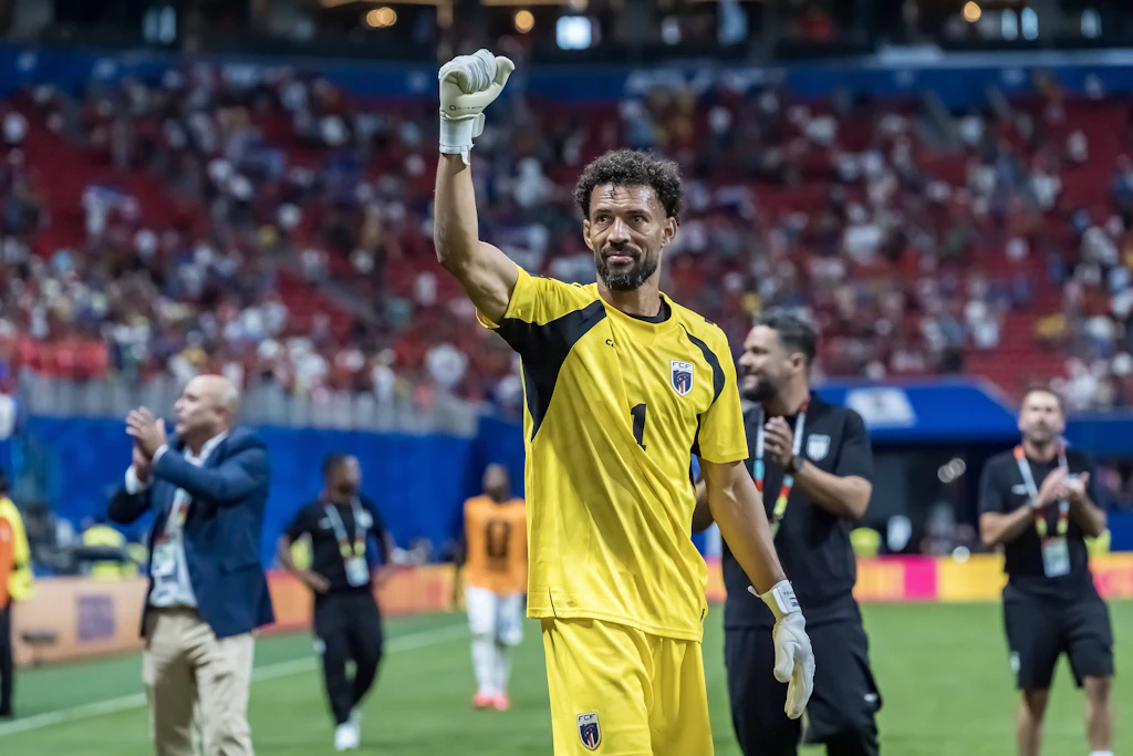 Kap Verdes Keeper Vozinha: Der 40-Jährige hat völlig überraschend gegen Spanien die Null gehalten.