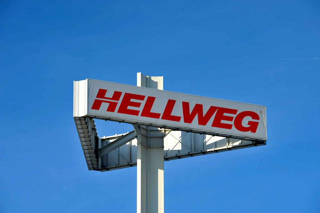 Hellweg-Baumarktkette insolvent: 68 Baumärkte und fast 3000 Mitarbeiter betroffen